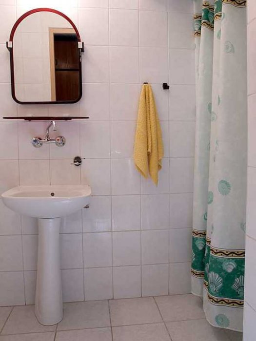 Przykładowa łazienka w pokojach Standard Przykładowa łazienka w pokojach Standard Zdrowotel